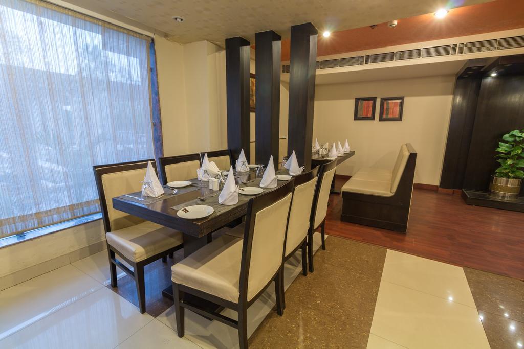 Hotel Softel Plaza Clement Town Dış mekan fotoğraf
