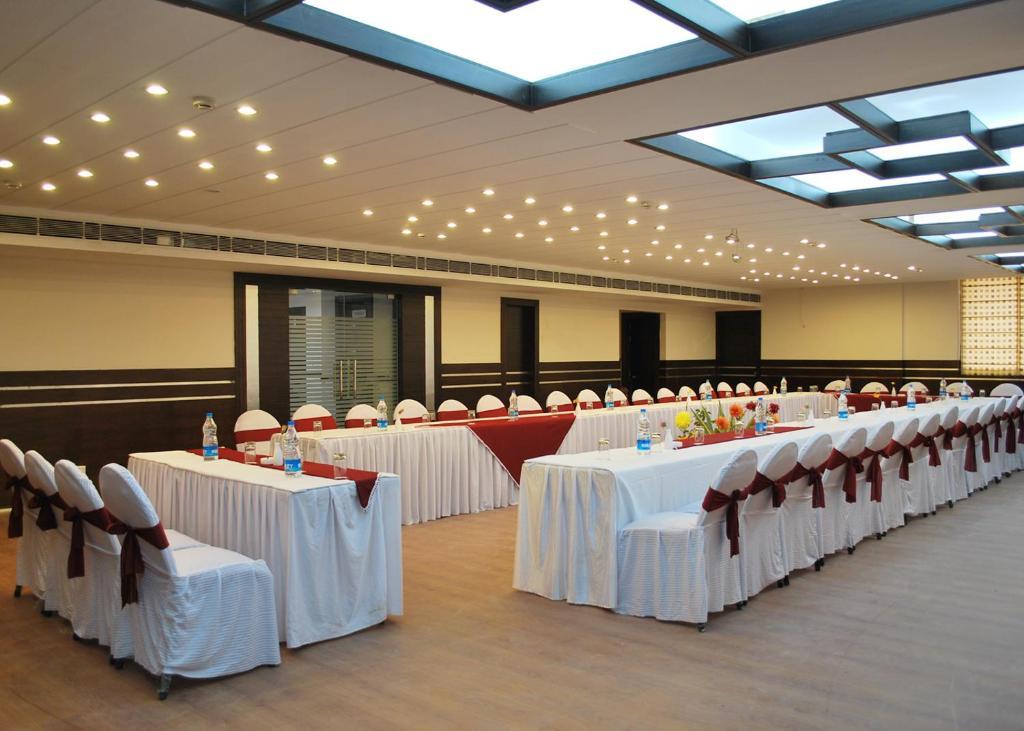 Hotel Softel Plaza Clement Town Dış mekan fotoğraf