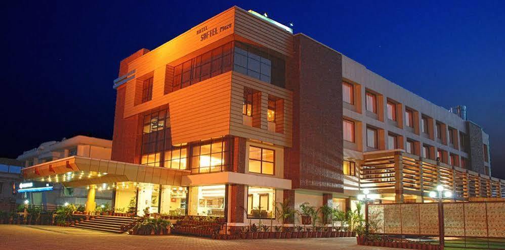 Hotel Softel Plaza Clement Town Dış mekan fotoğraf