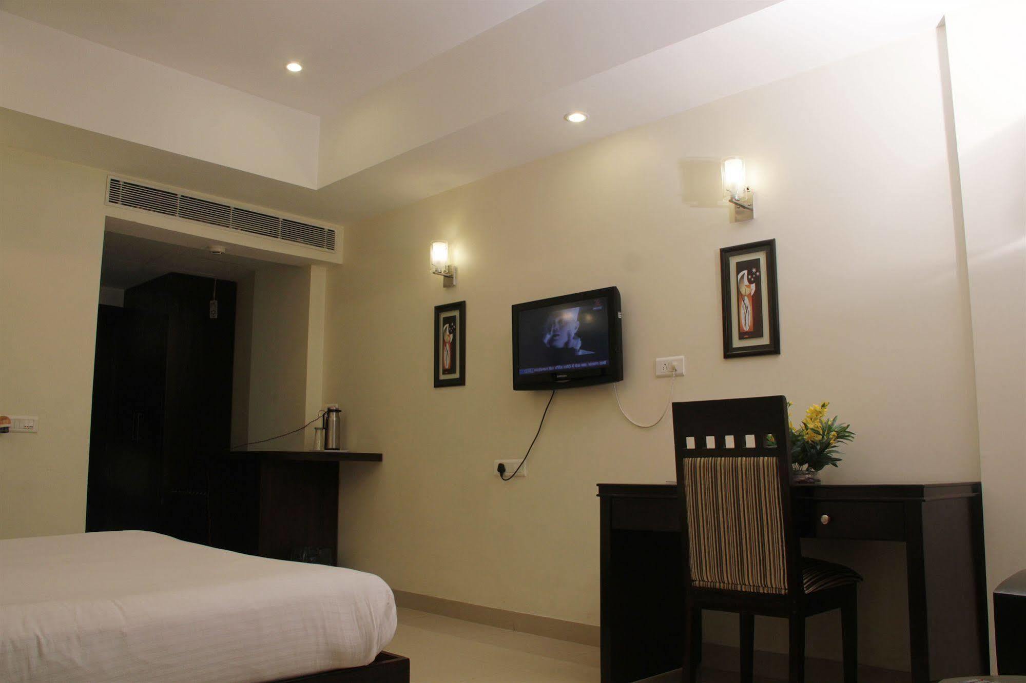 Hotel Softel Plaza Clement Town Dış mekan fotoğraf