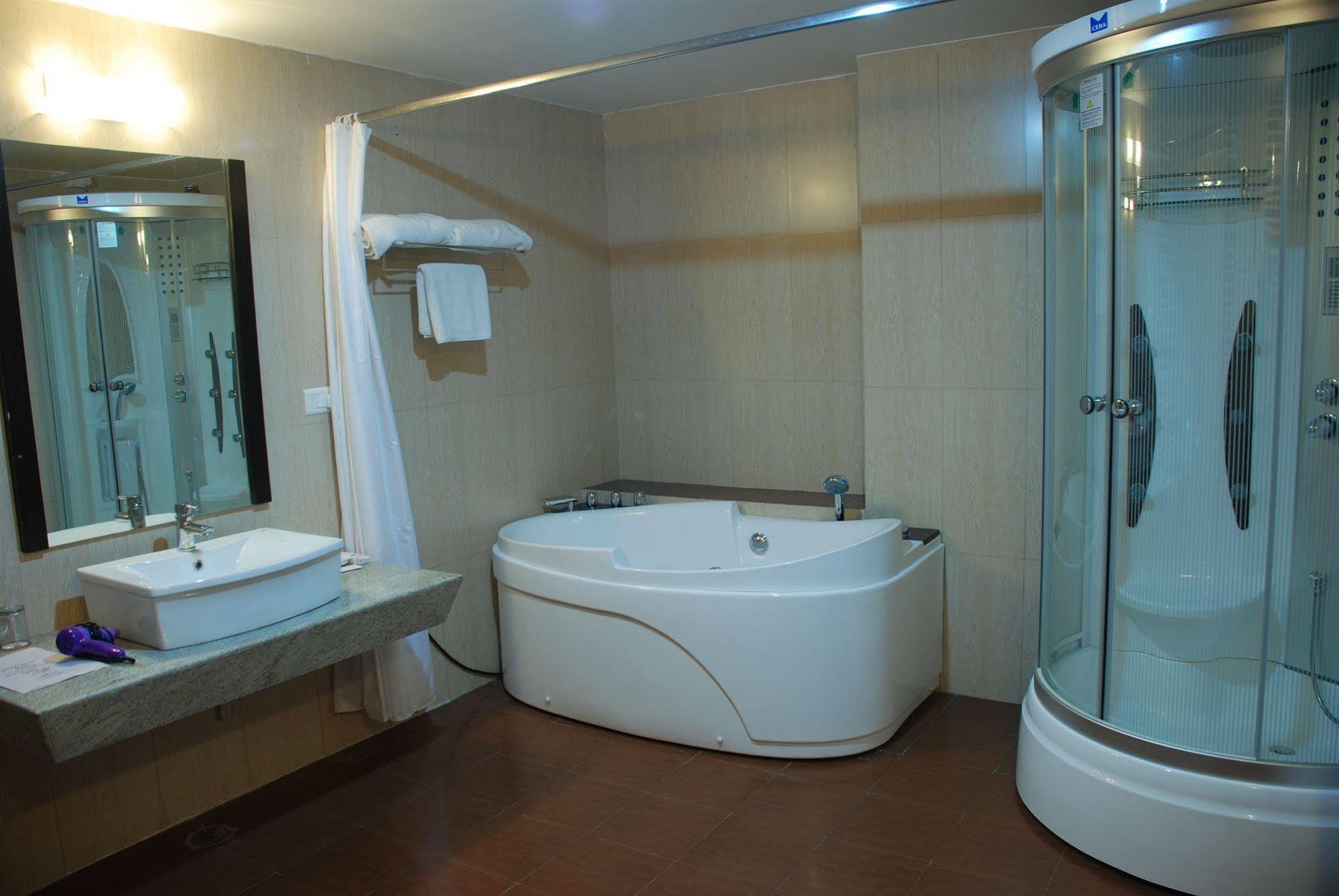 Hotel Softel Plaza Clement Town Dış mekan fotoğraf