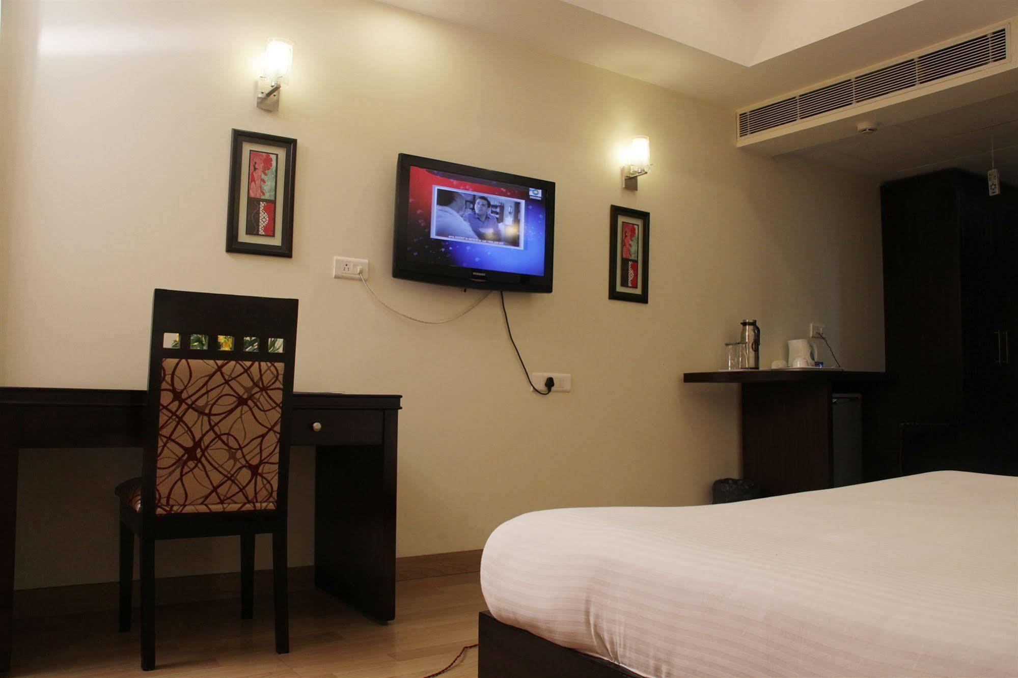 Hotel Softel Plaza Clement Town Dış mekan fotoğraf