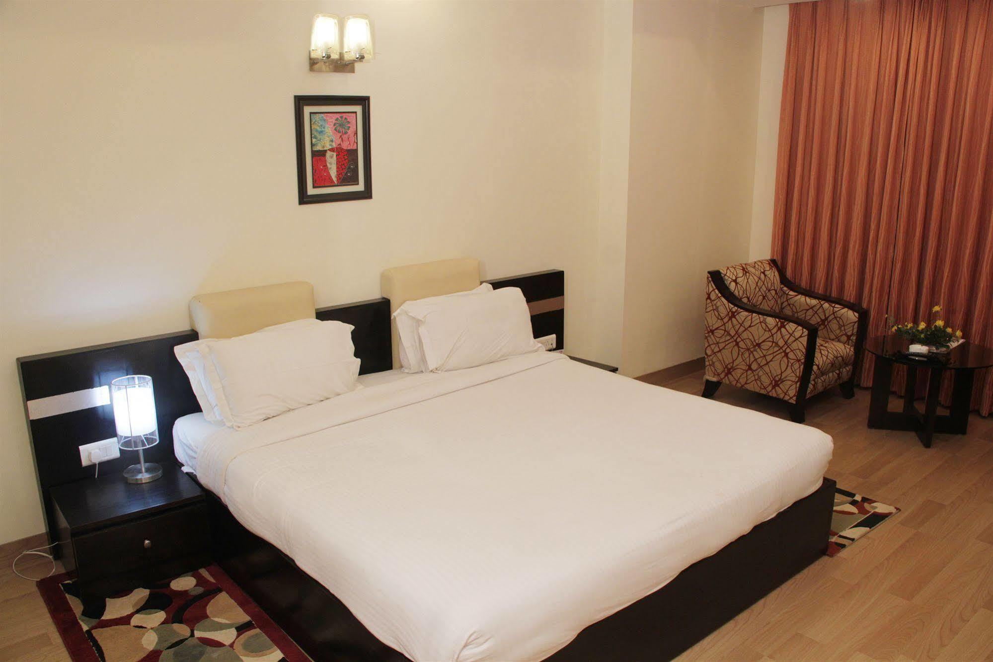 Hotel Softel Plaza Clement Town Dış mekan fotoğraf